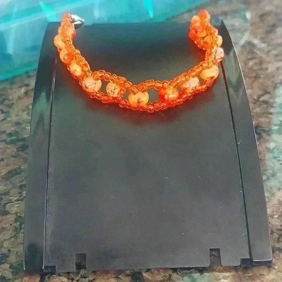 Orange beaded bracelet - Picture 1 of 4